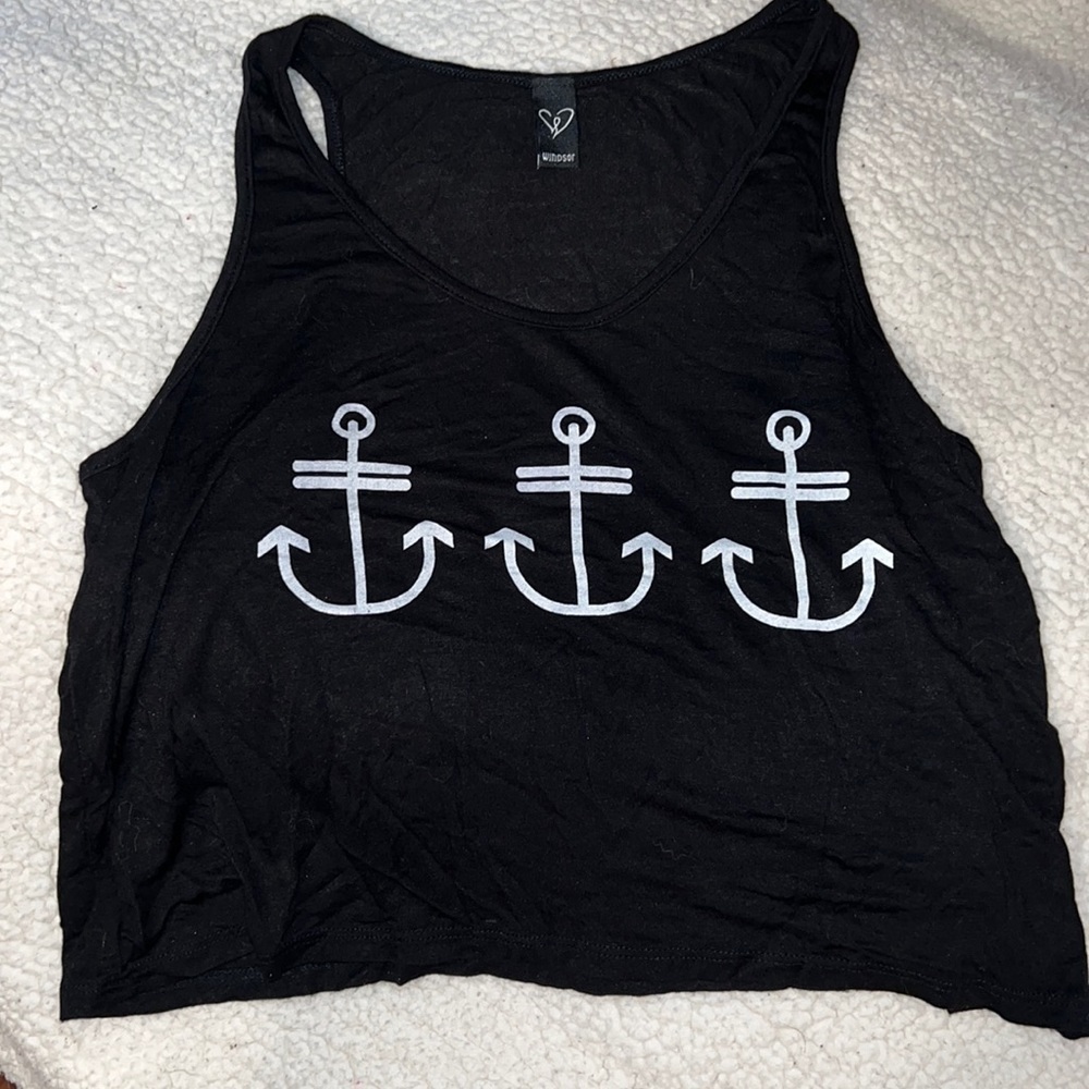 CROPPED anchor tank
